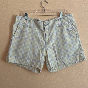 Women’s plus Levi’s shorts, yellow and gray checkerboard print, size 14, stretch